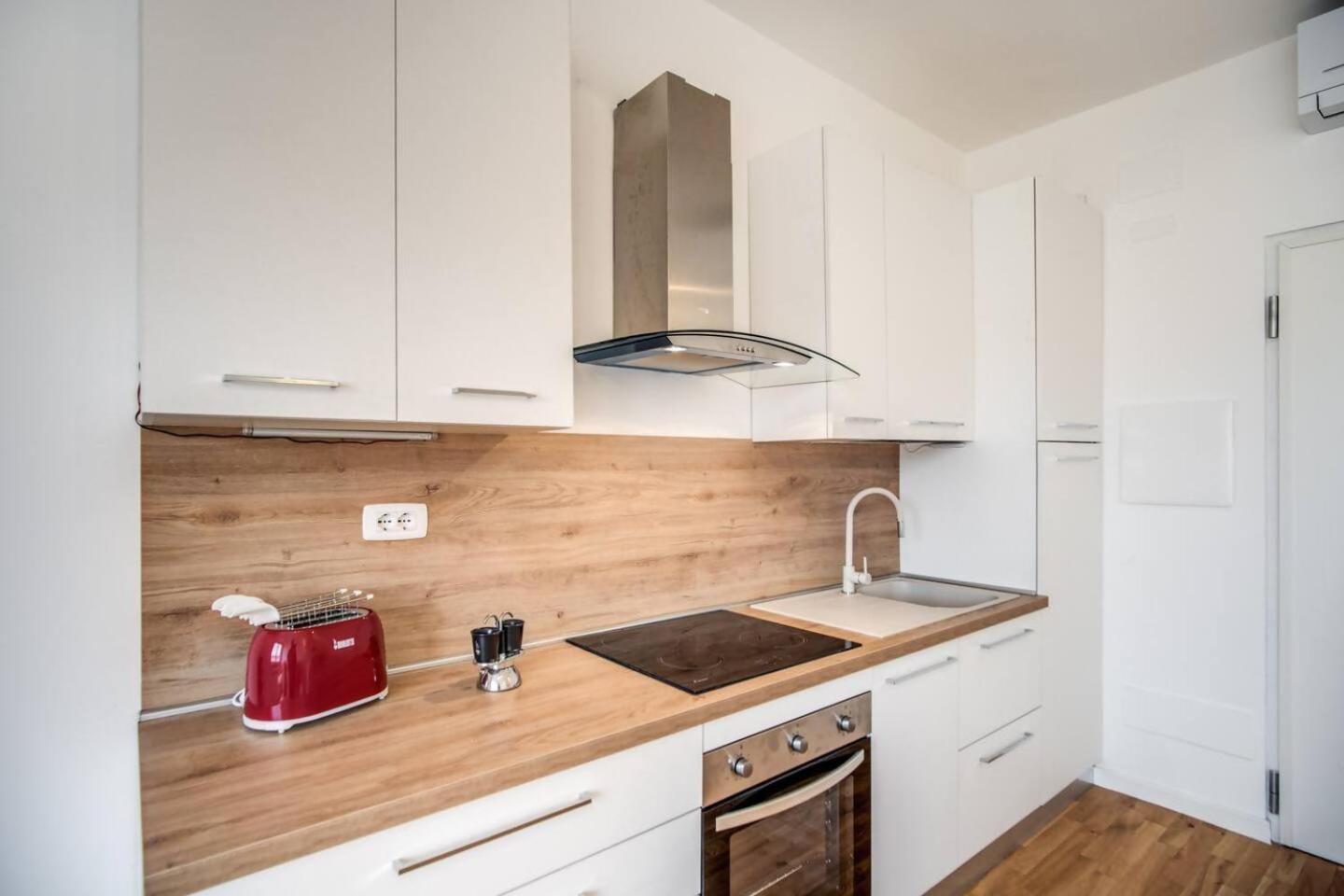 Naos Close Popolo Square Apartamento *