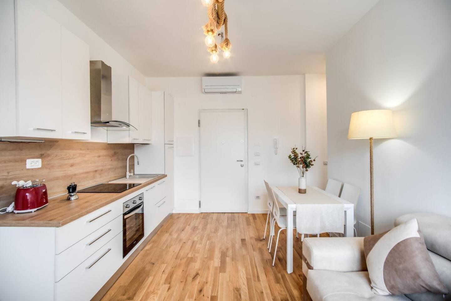 Naos Close Popolo Square Apartamento